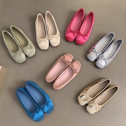Women's round-toe pumps, new spring and autumn soft leather ballet fairy style slip-on soft flat-soled toe shoes.