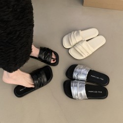 Silver flat flip-flops for women, 2024 new summer soft-soled French beach sandals