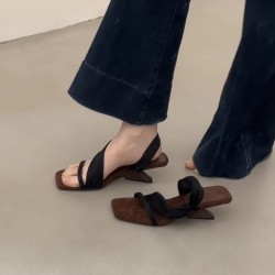 French apricot pointed high heels, closed-toe sandals, fairy-like, 2025 Spring/Summer elegant, ladylike black slippers.