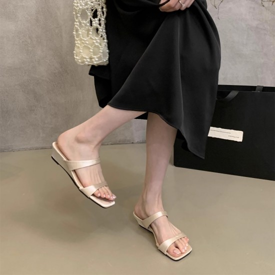 Flat-soled Chanel-style toe slip-on shoes for women, 2025 new style. Summer slip-on black witch spring and autumn slip-on shoes