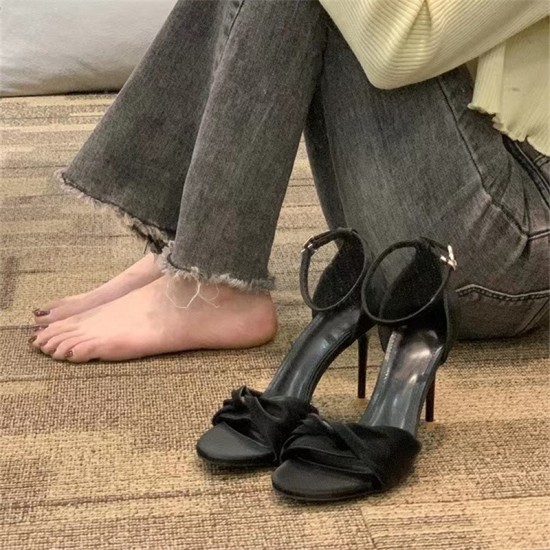 Thick-heeled pointed-toe trouser boots, street-ready short boots for women, spring and autumn 2025 new models, brown western-style skinny boots.