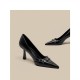 Black, stylish, mature women's high heels, 2024 new French-style, versatile pointed-toe stiletto shoes with skirts.