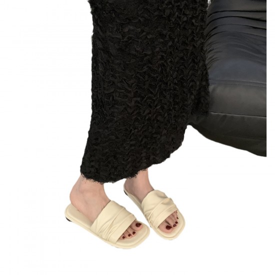 Silver flat flip-flops for women, 2024 new summer soft-soled French beach sandals