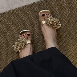 White high-heeled wedding shoes for women, 2025 spring new models, pointed-toe stiletto embroidered lace, Xiuhe wedding dress bridal shoes.