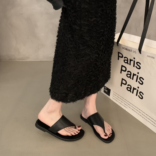 Closed-toe half-slippers for women, summer outdoor wear, new 2025 style, retro French mules, luxury, soft-soled sheepskin slip-ons
